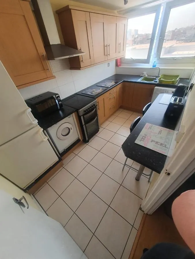 Snooze Central: Victoria Centre Apartments with Home Cooking Nottingham