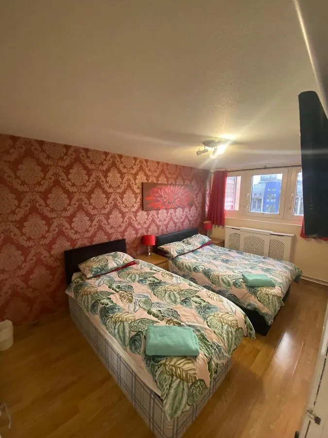 Snooze Central: Victoria Centre Apartments with Home Cooking Nottingham