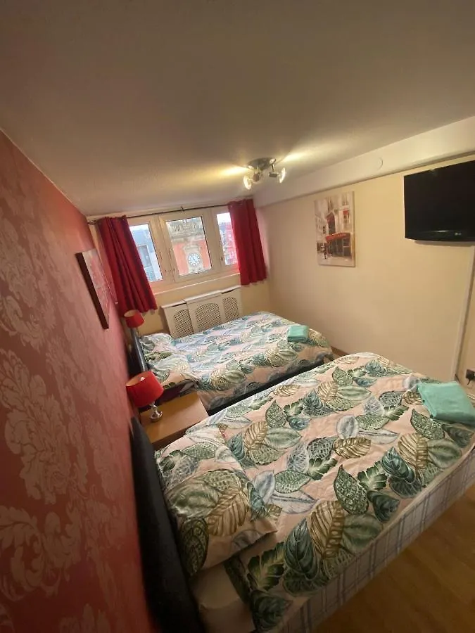 Snooze Central: Victoria Centre Apartments with Home Cooking Nottingham