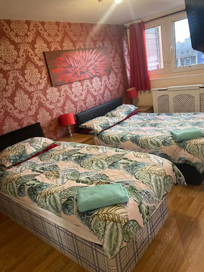 Snooze Central: Victoria Centre Apartments with Home Cooking Nottingham